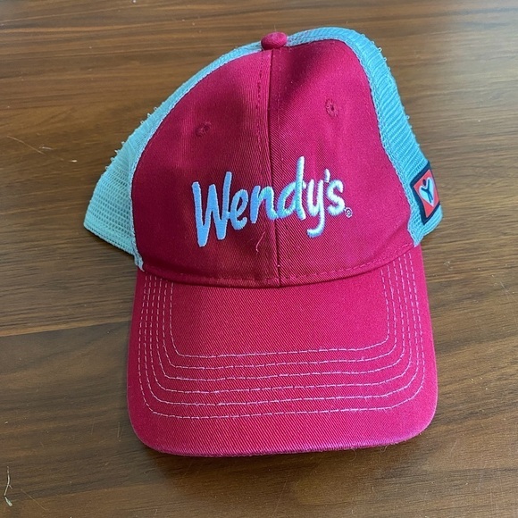 Classic Wendy’s Fast Food Company Hat - Picture 1 of 4